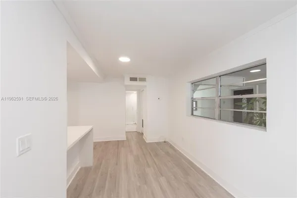$2,800 | 230 Sunrise Drive, Unit 1, Key Biscayne, FL 33149