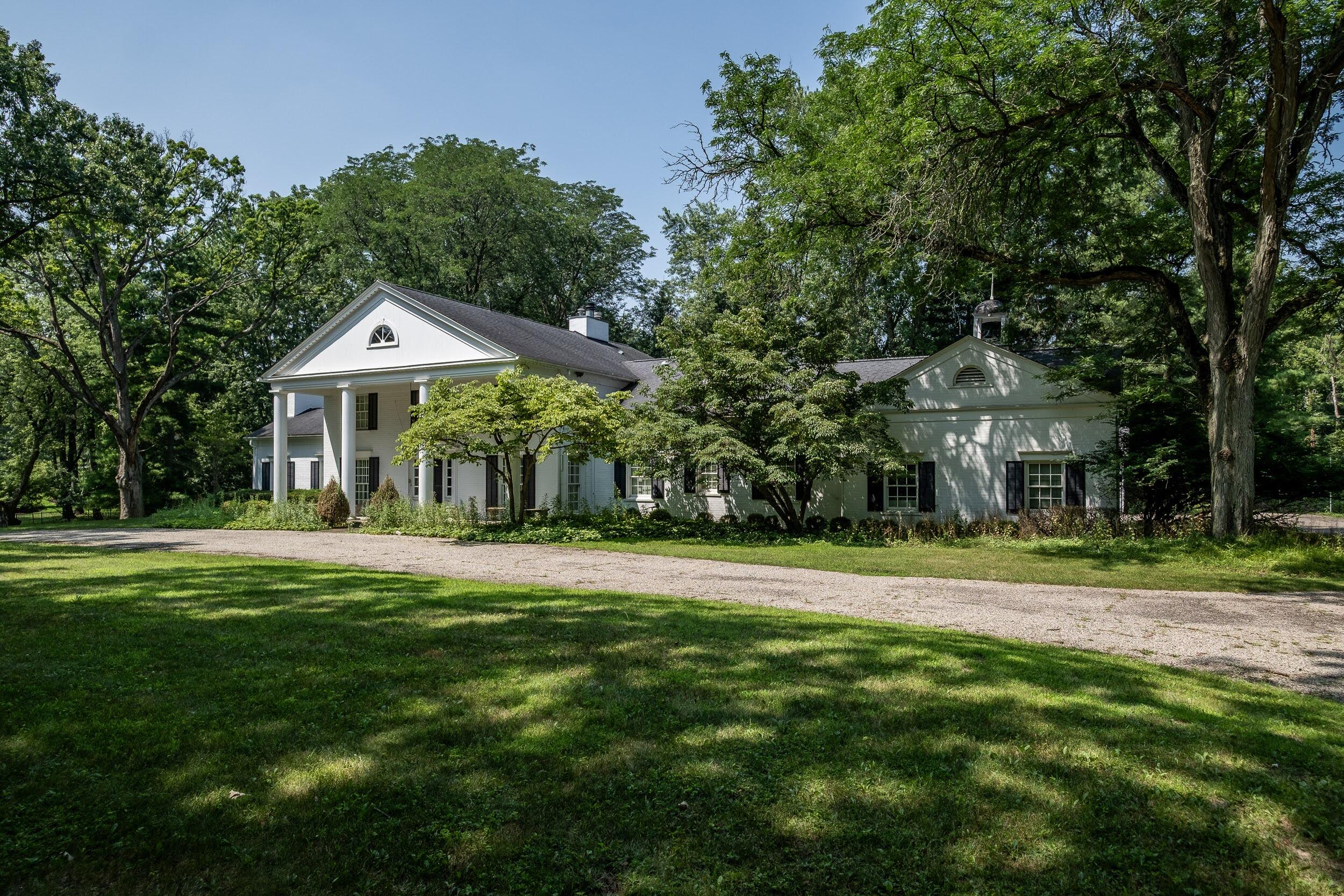 31677 Mountain View Road Franklin, MI 48025 - Photo 15 of 77 31677 Mountain View Rd (14 of 94)