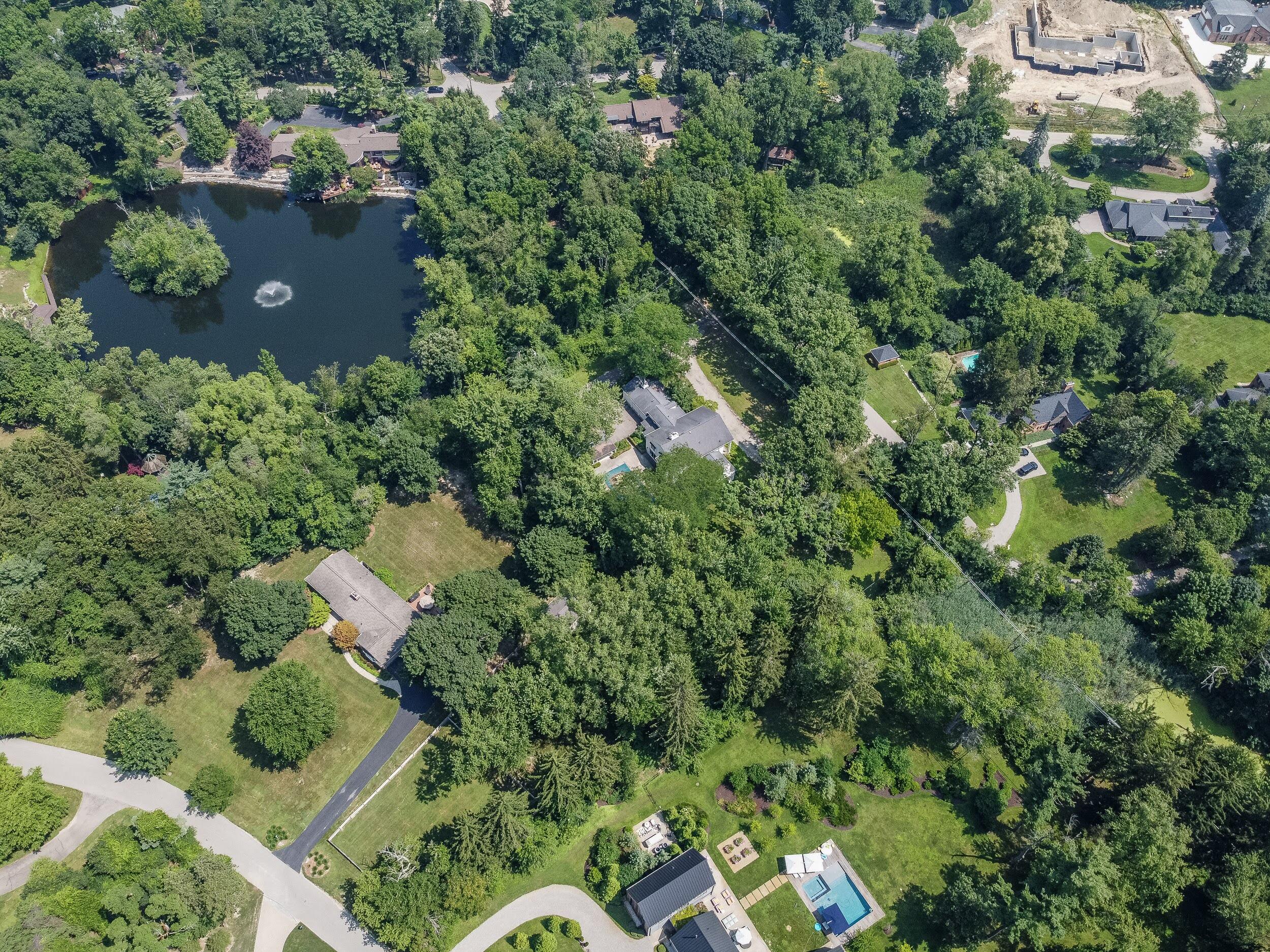 31677 Mountain View Road Franklin, MI 48025 - Photo 9 of 77 31677 Mountain View Rd (7 of 94)