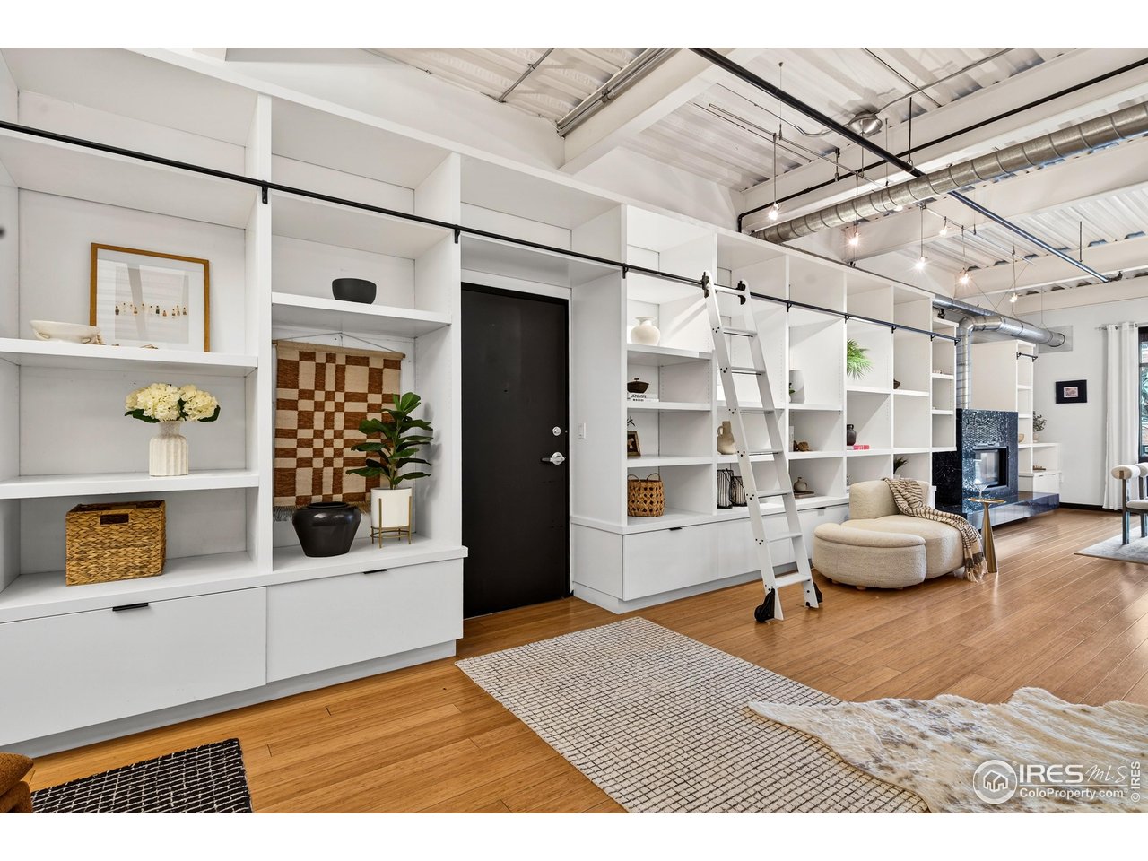 1360 Walnut Street, Unit 202 Boulder, CO 80302 - Photo 23 of 50 Display your fine art and possessions!