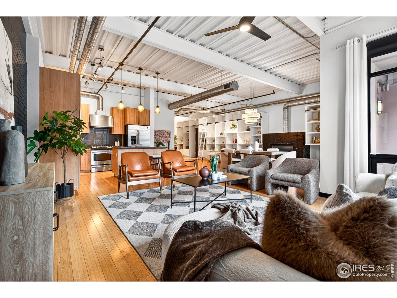 1360 Walnut Street, Unit 202 Boulder, CO 80302 - Photo 4 of 50 Space to spread out!