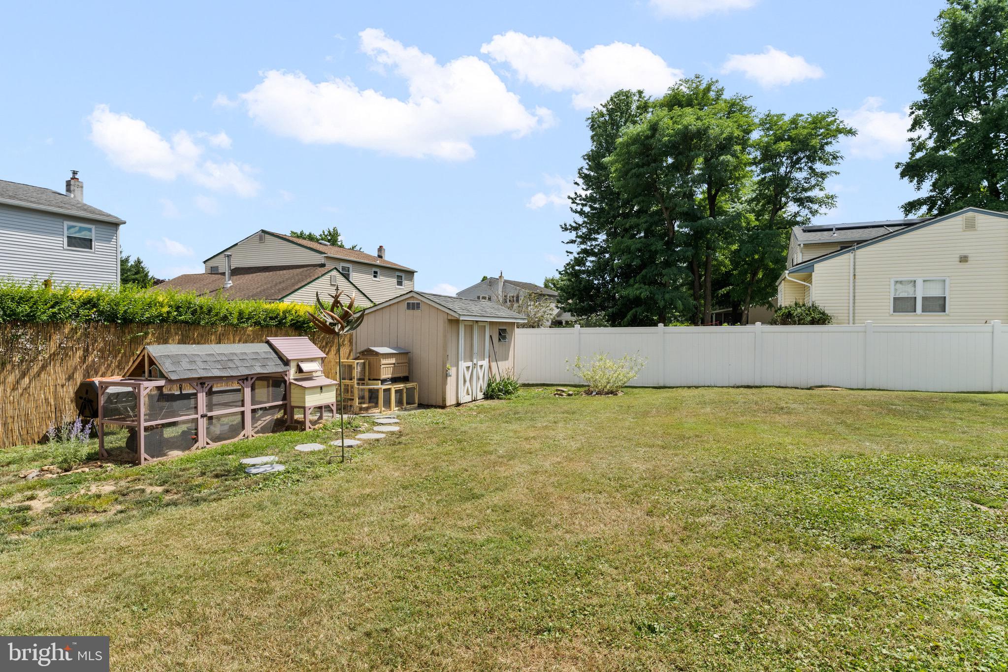 508 Elford Road Fairless Hills, PA 19030 - Photo 29 of 30 Large Fenced in Backyard