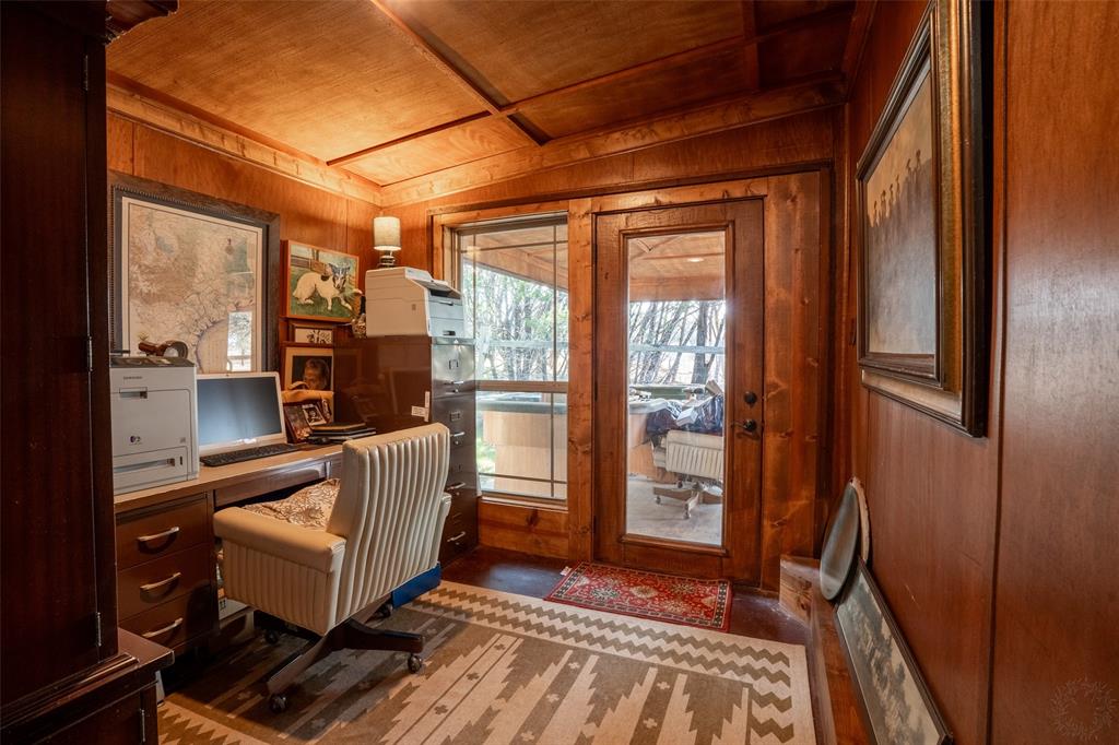 1904 Floyd Road Weatherford, TX 76087 - Photo 15 of 38 Office Main House