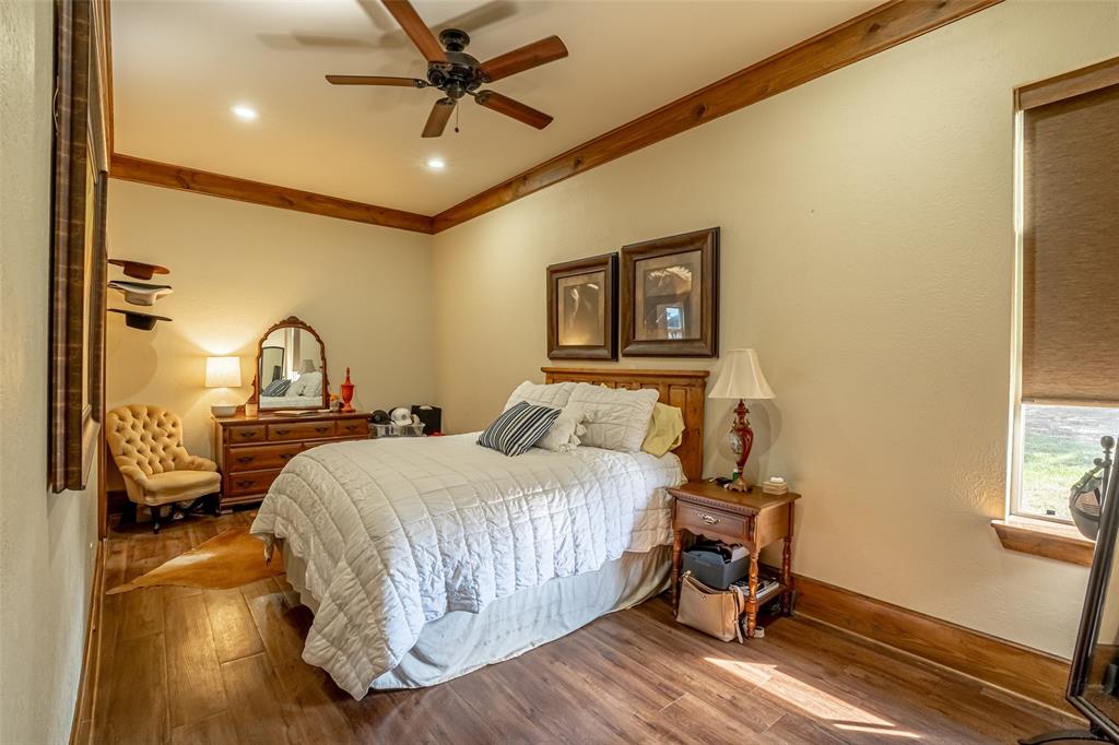 1904 Floyd Road Weatherford, TX 76087 - Photo 25 of 38 Guest Room