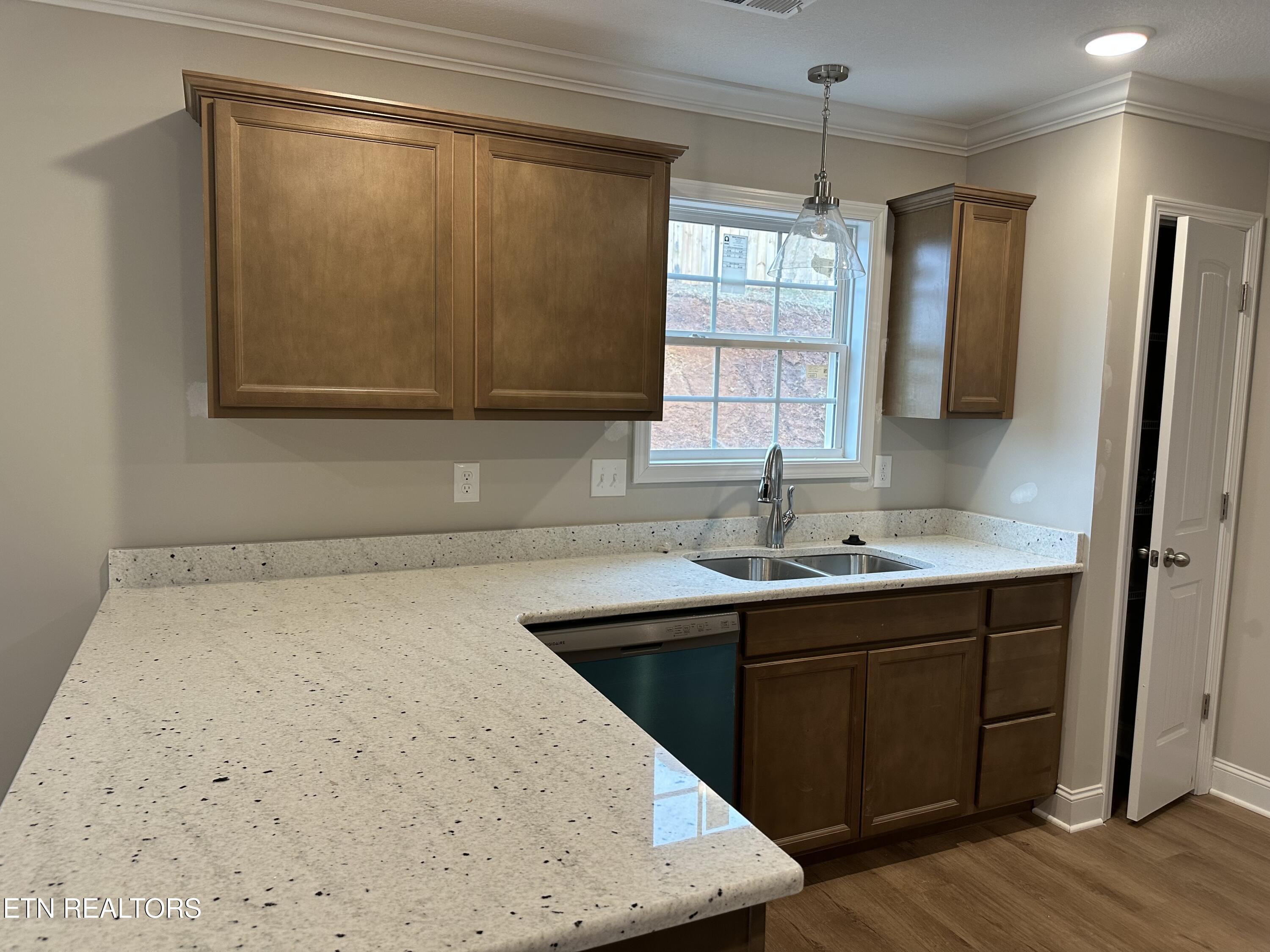 8022 Tree Line Lane Corryton, TN 37721 - Photo 5 of 9 Kitchen