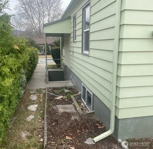 $280,000 | 220 West Apple Street, Omak, WA 98841