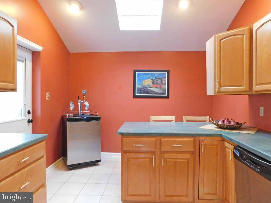 215 Devon Road Fairless Hills, PA 19030 - Photo 11 of 37 Breakfast Area