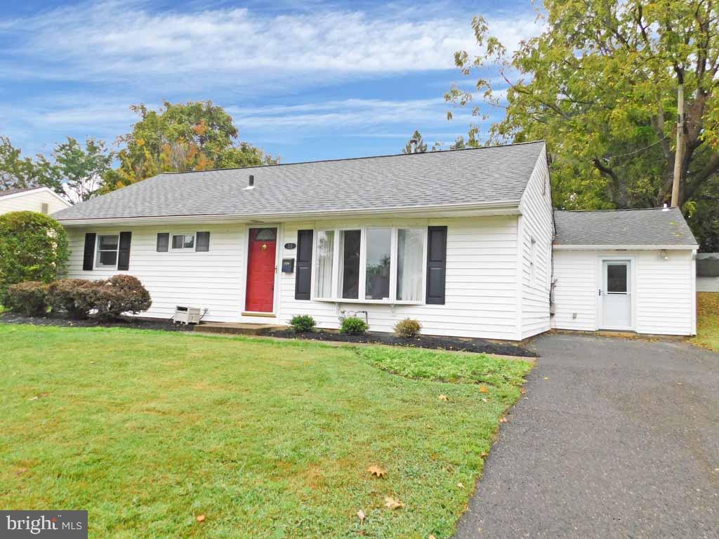 215 Devon Road Fairless Hills, PA 19030 - Photo 24 of 37 Front