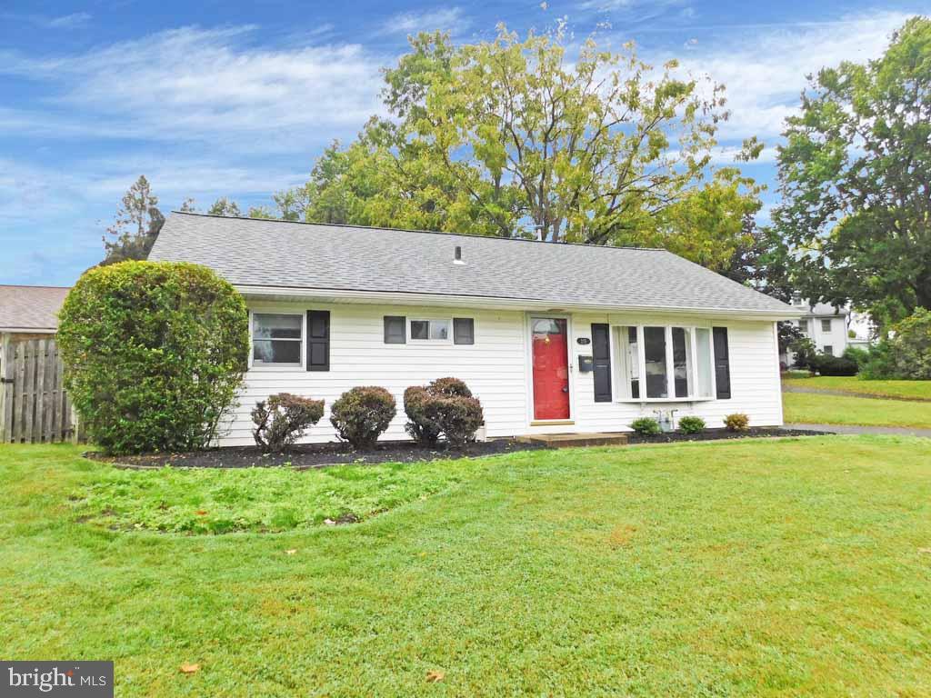 215 Devon Road Fairless Hills, PA 19030 - Photo 25 of 37 Front
