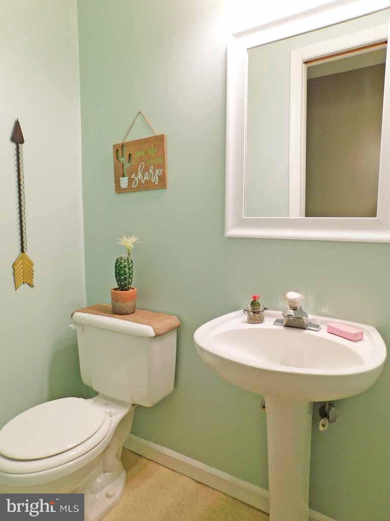 215 Devon Road Fairless Hills, PA 19030 - Photo 29 of 37 Powder Room