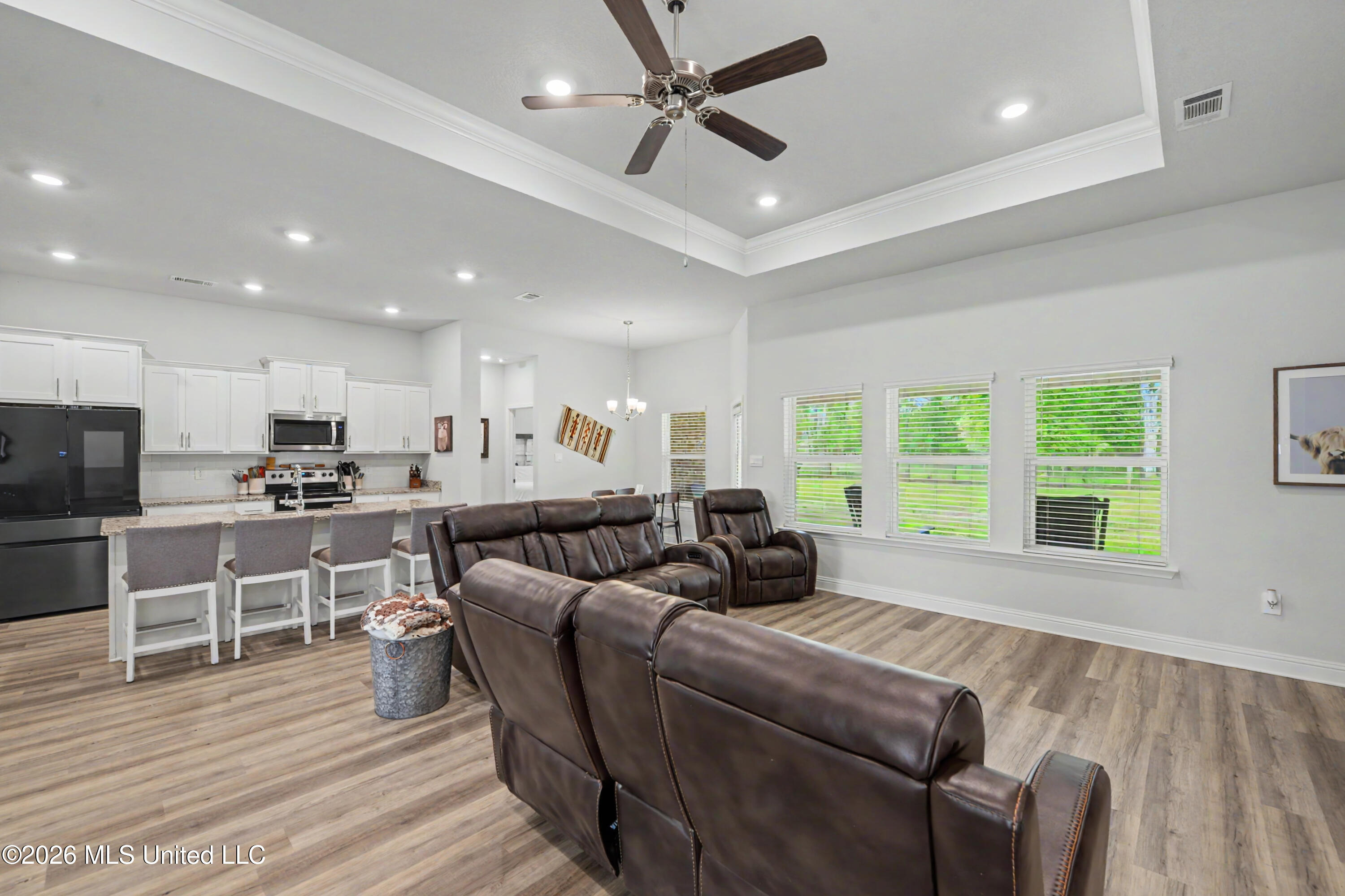 132 Firefly Drive Lucedale, MS 39452 - Photo 4 of 32 IMG_0964