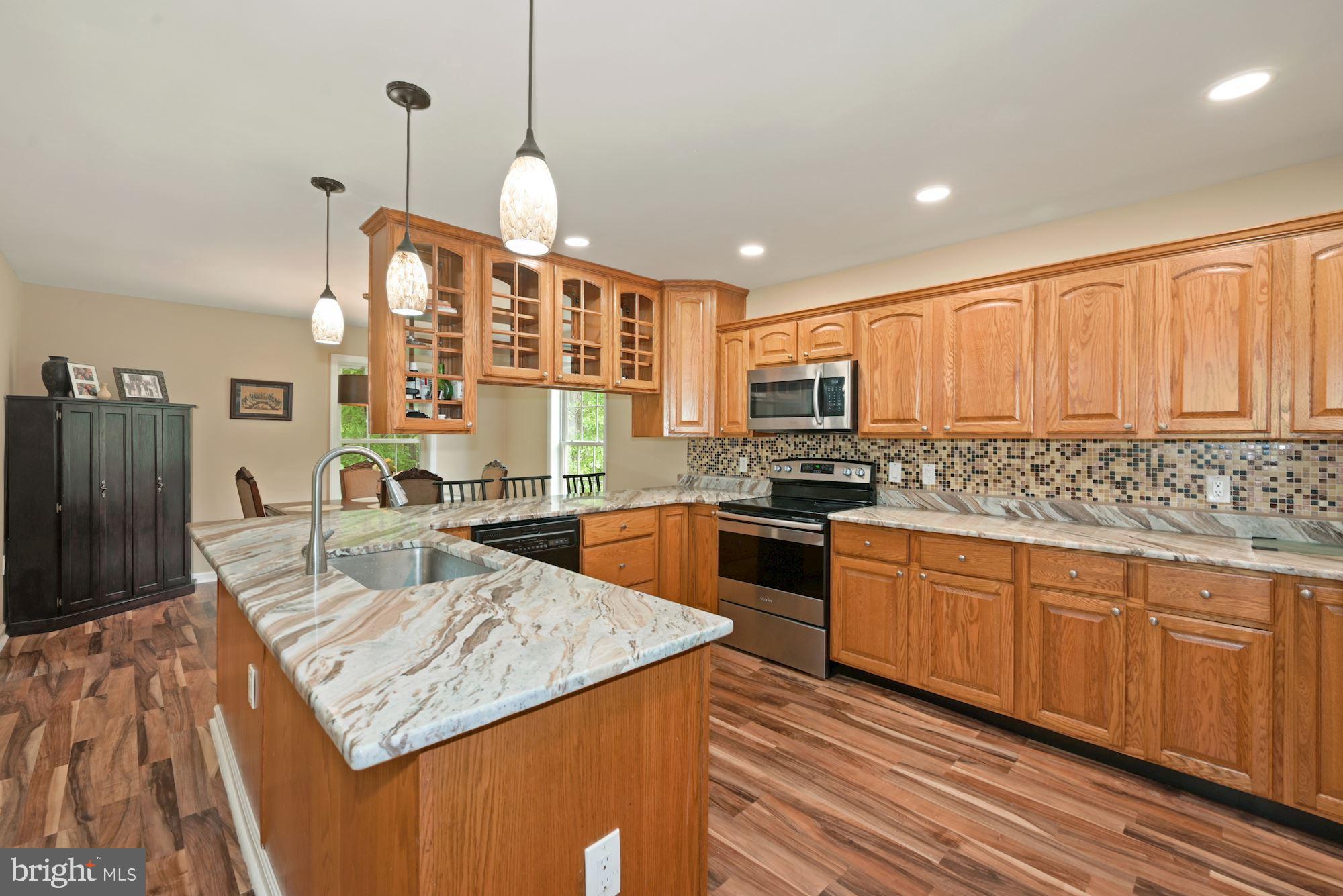 125 Blue Anchor Road Sicklerville, NJ 08081 - Photo 8 of 43 Kitchen is awesome for family meal prepping