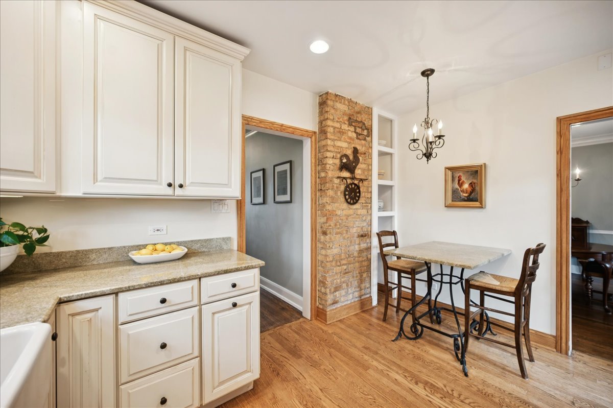 932 Ash Street Winnetka, IL 60093 - Photo 16 of 33