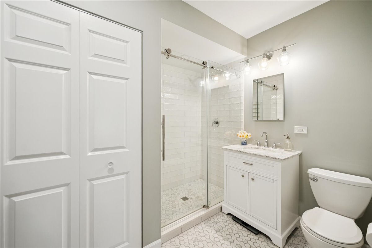 932 Ash Street Winnetka, IL 60093 - Photo 17 of 33