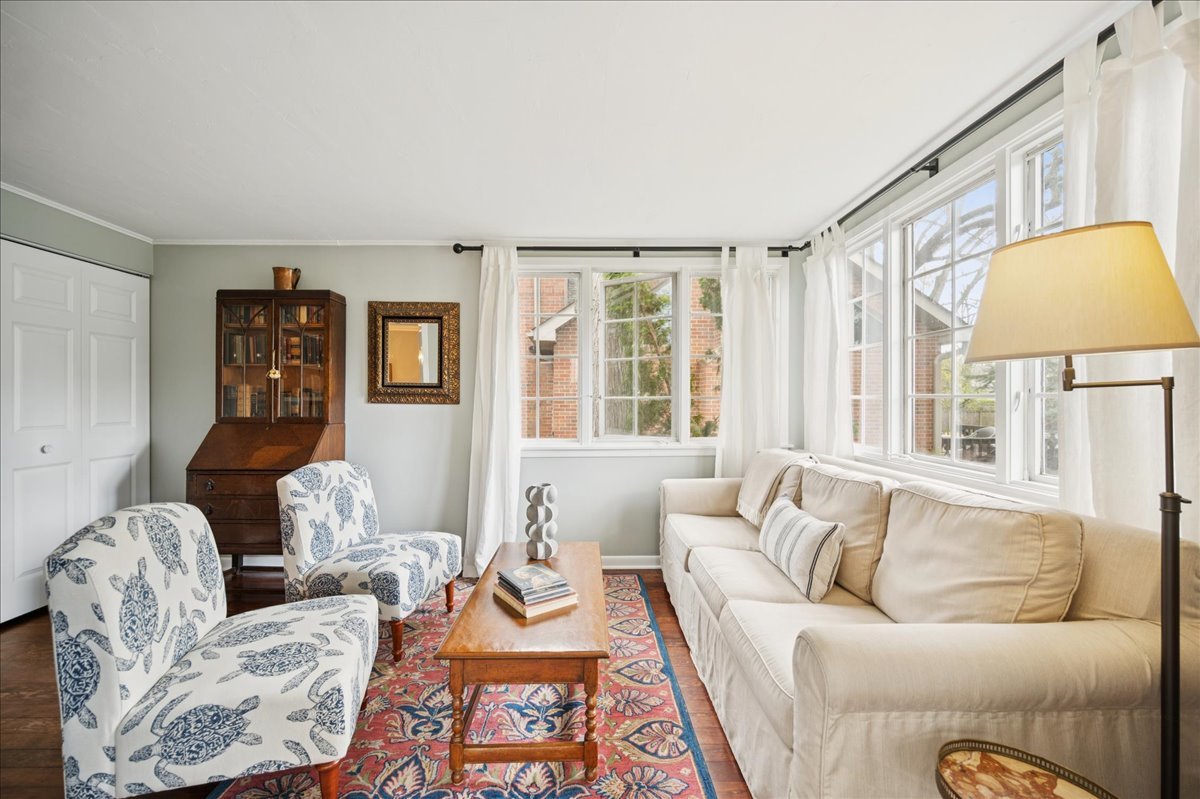 932 Ash Street Winnetka, IL 60093 - Photo 10 of 33