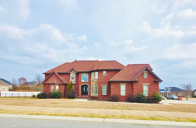 $1,300,000 | 7701 Camelot Lane, Chattanooga, TN 37421