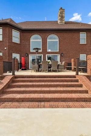 $1,300,000 | 7701 Camelot Lane, Chattanooga, TN 37421