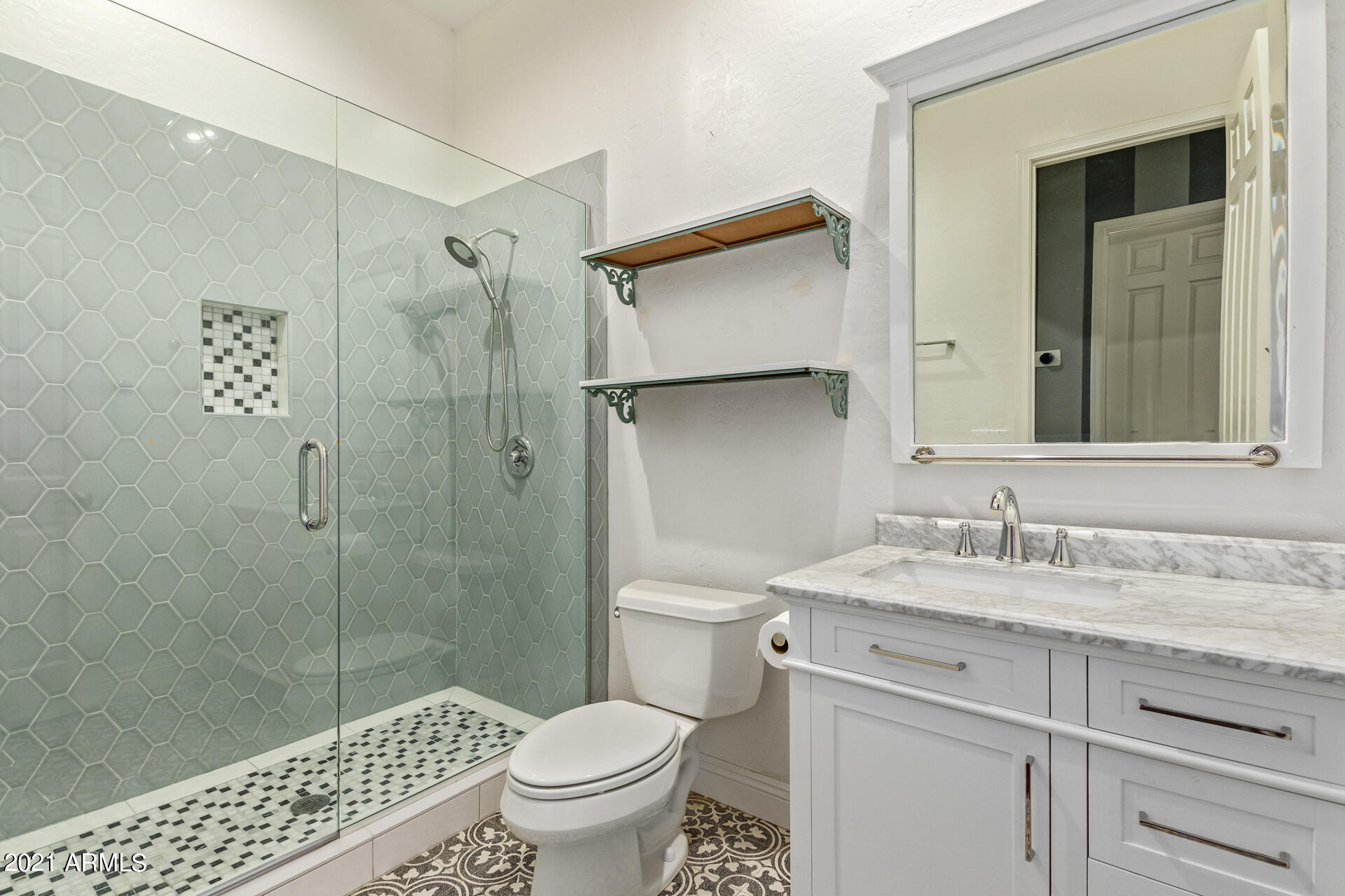 4657 South Ranger Court Gilbert, AZ 85297 - Photo 25 of 62 Downstairs Guest Bath