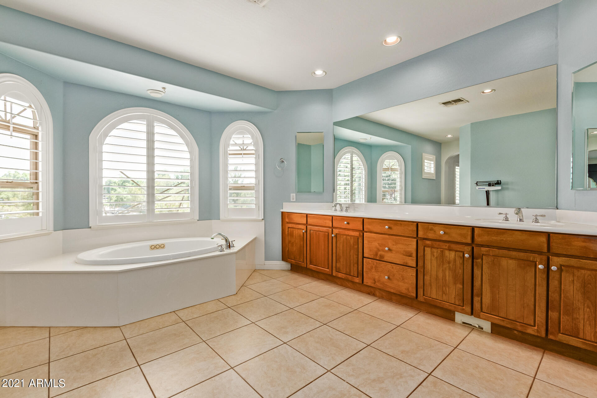4657 South Ranger Court Gilbert, AZ 85297 - Photo 34 of 62 Master bath