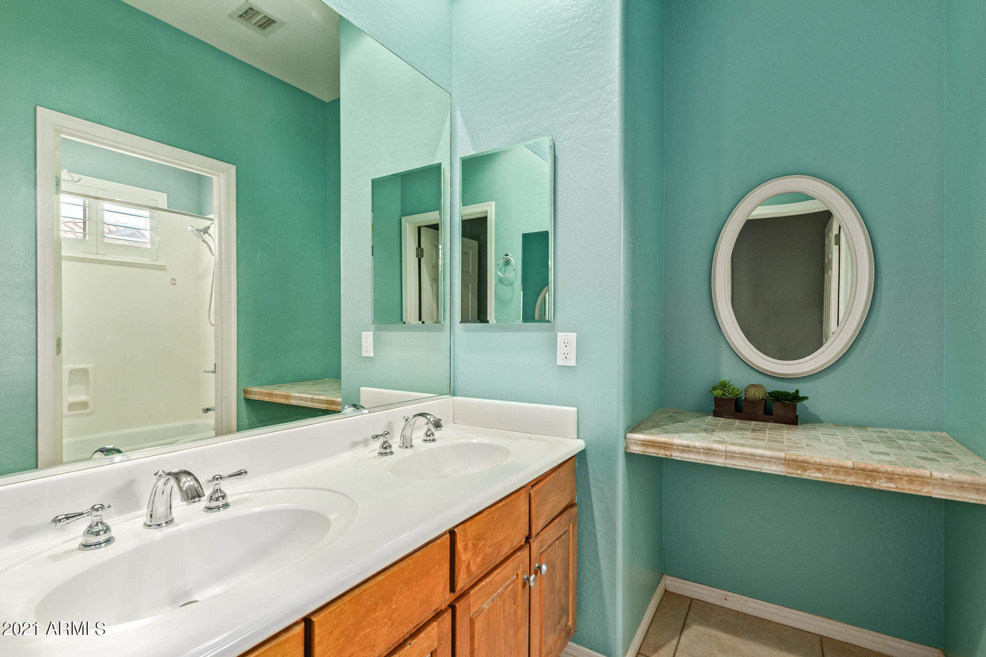 4657 South Ranger Court Gilbert, AZ 85297 - Photo 43 of 62 Upstairs bath