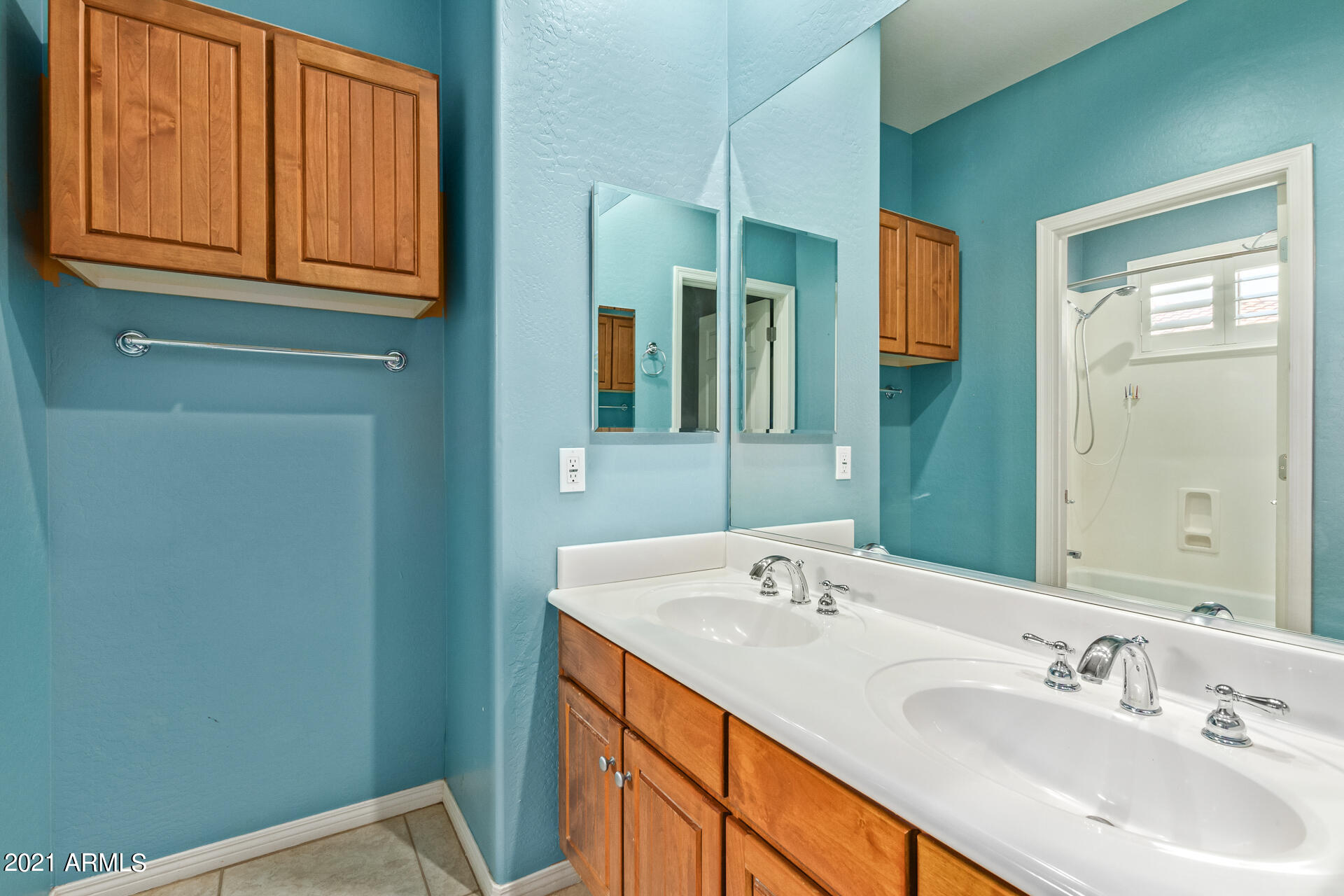 4657 South Ranger Court Gilbert, AZ 85297 - Photo 46 of 62 Upstairs bath