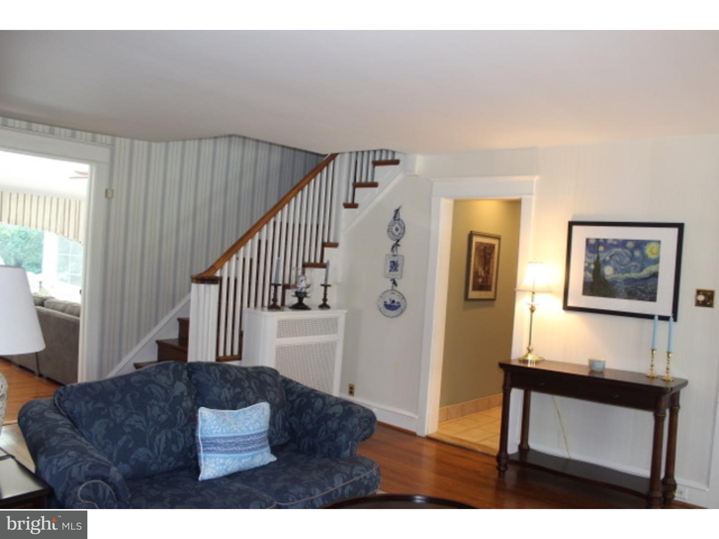 155 Broadview Road Springfield, PA 19064 - Photo 4 of 23 Living Room