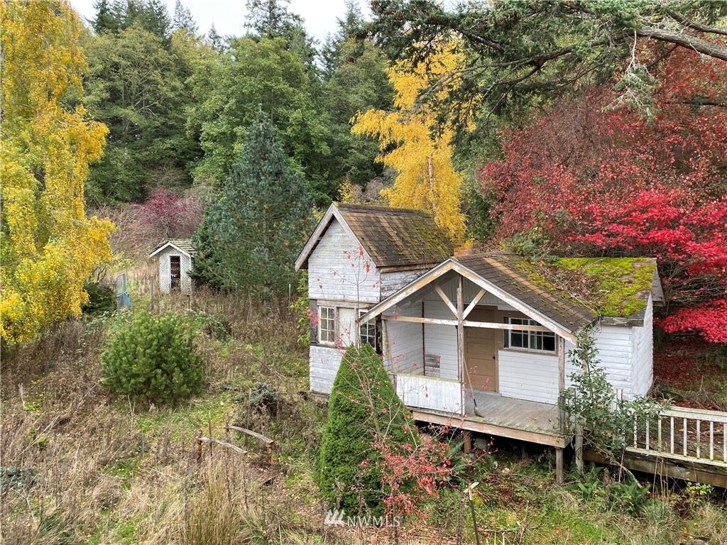 546 Glenwood Inn Road Orcas Island, WA 98245 - Photo 11 of 25 a view of house with garden