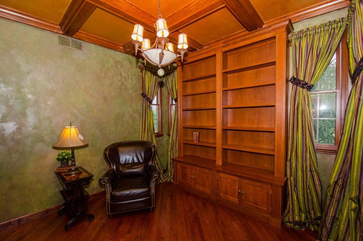 11060 Adams Road Granger, IN 46530 - Photo 10 of 29 Gallery Image 10