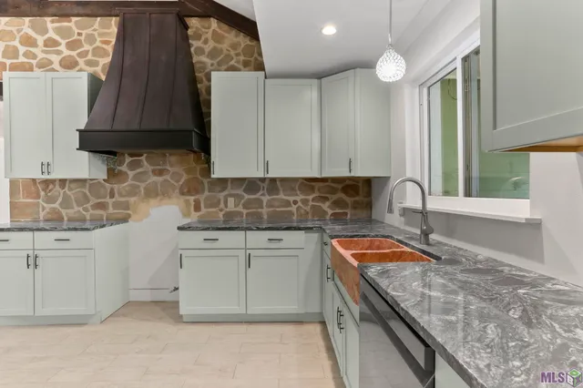 $259,900 | 7640 Pettit Road, Baker, LA 70714