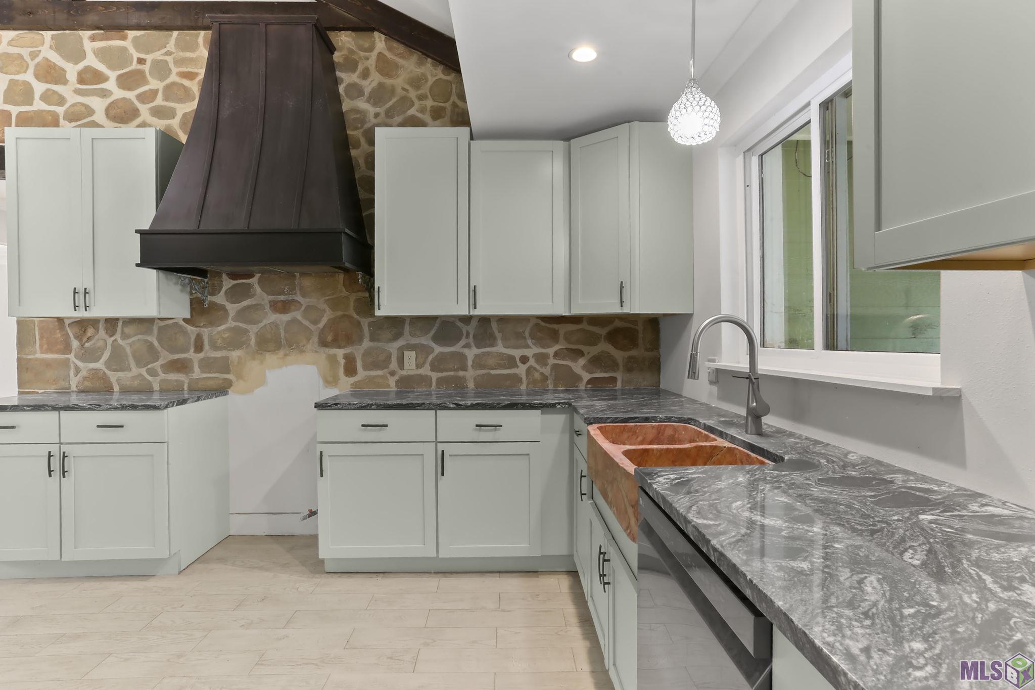 7640 Pettit Road Baker, LA 70714 - Photo 8 of 23