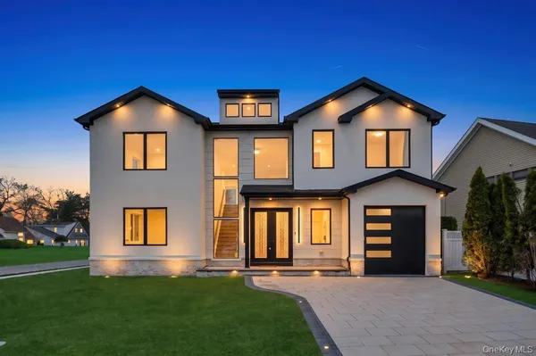 $1,725,000 | 19 Arrow Lane, Hicksville, NY 11801