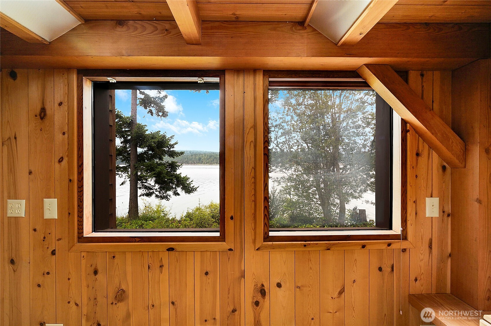 861 Griffith Point Road Nordland, WA 98358 - Photo 35 of 38 a view of a window