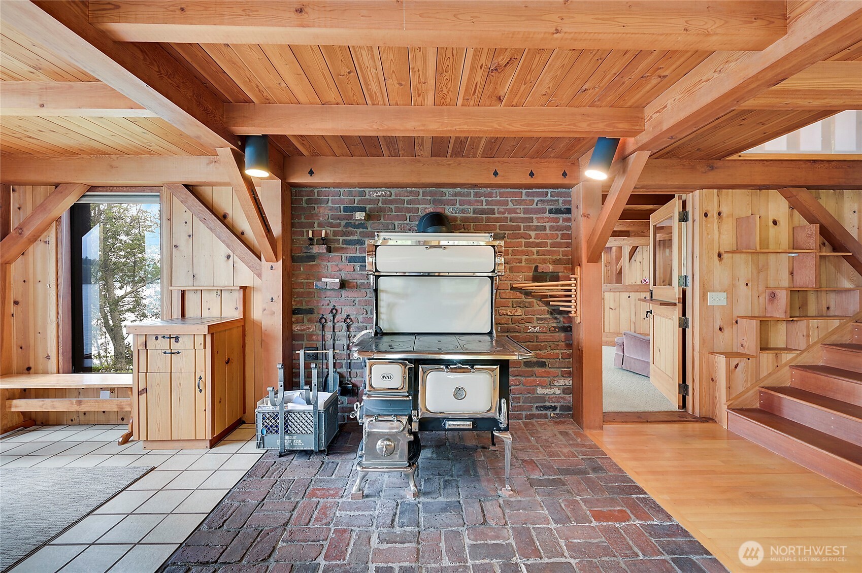 861 Griffith Point Road Nordland, WA 98358 - Photo 4 of 38 a view of a hallway with seating space