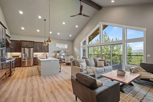 $1,225,000 | 14303 East 39th Lane, Spokane, WA 99206