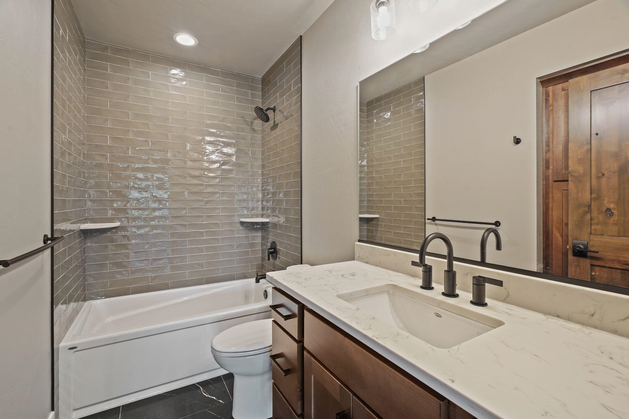 14303 East 39th Lane Spokane, WA 99206 - Photo 33 of 48