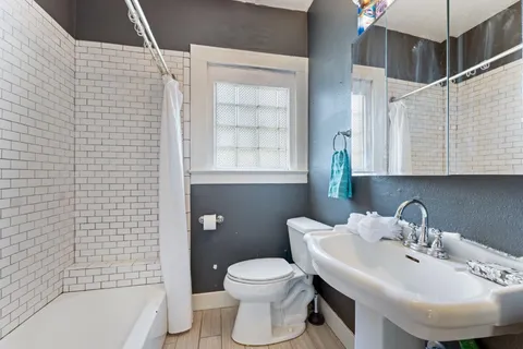 $299,000 | 2502 Rosewood Street, Houston, TX 77004