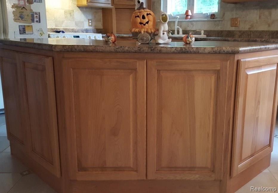 4261 Crawford Road Dryden, MI 48428 - Photo 10 of 29 kitchen island.jpg