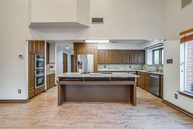 $655,000 | 5800 End O Trail, Fort Worth, TX 76112