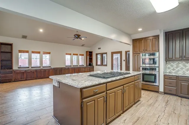 $655,000 | 5800 End O Trail, Fort Worth, TX 76112