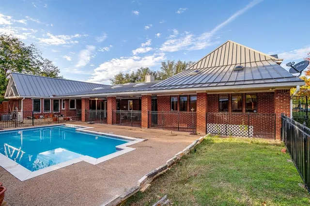 $655,000 | 5800 End O Trail, Fort Worth, TX 76112