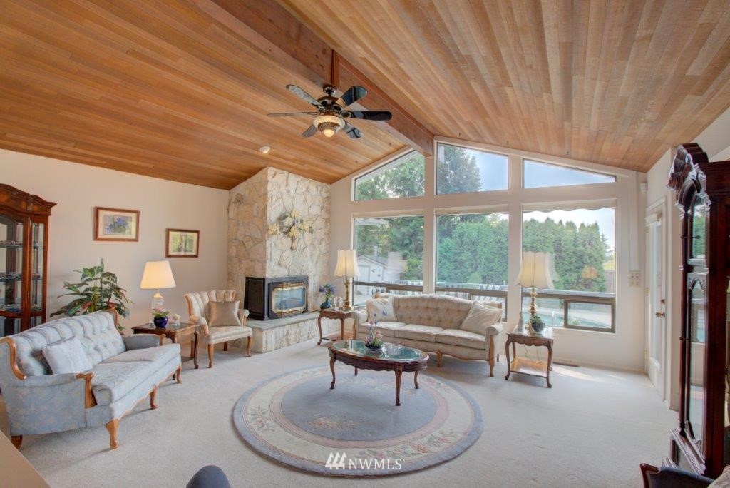 15235 Southeast 132nd Street Renton, WA 98059 - Photo 3 of 24
