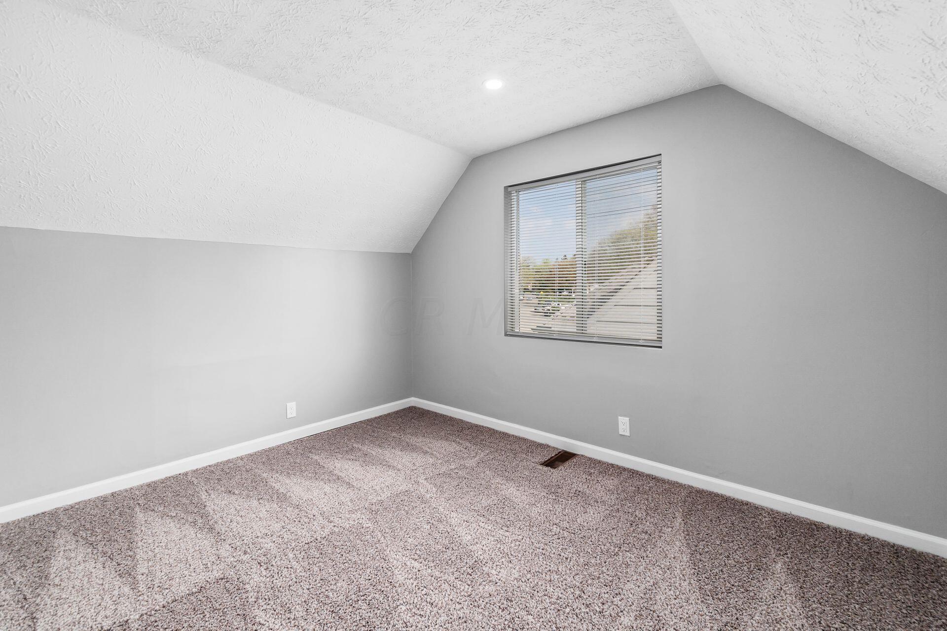 1836 Marston Road Columbus, OH 43219 - Photo 16 of 28 Gallery Image 16