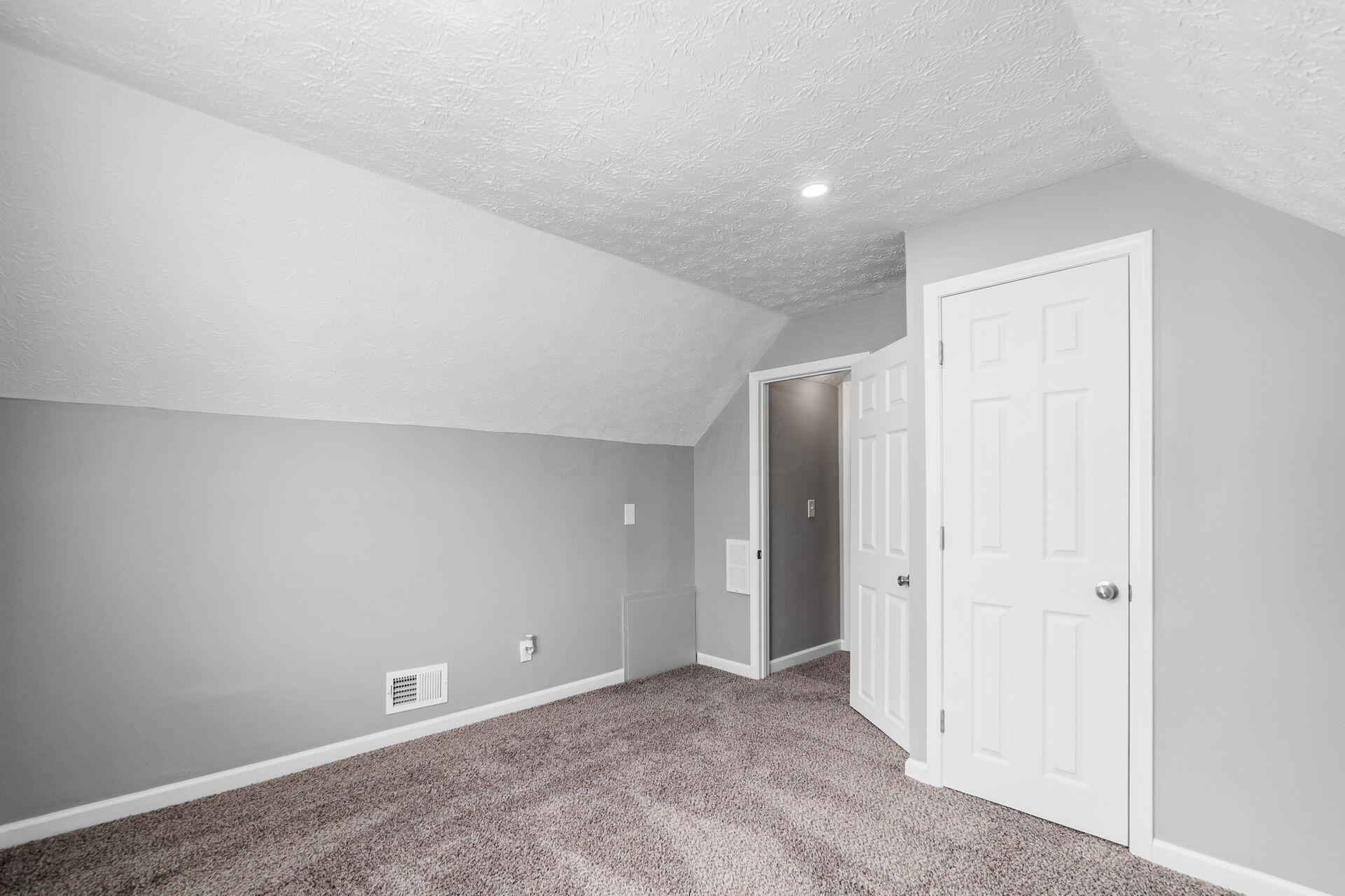 1836 Marston Road Columbus, OH 43219 - Photo 17 of 28 Gallery Image 17