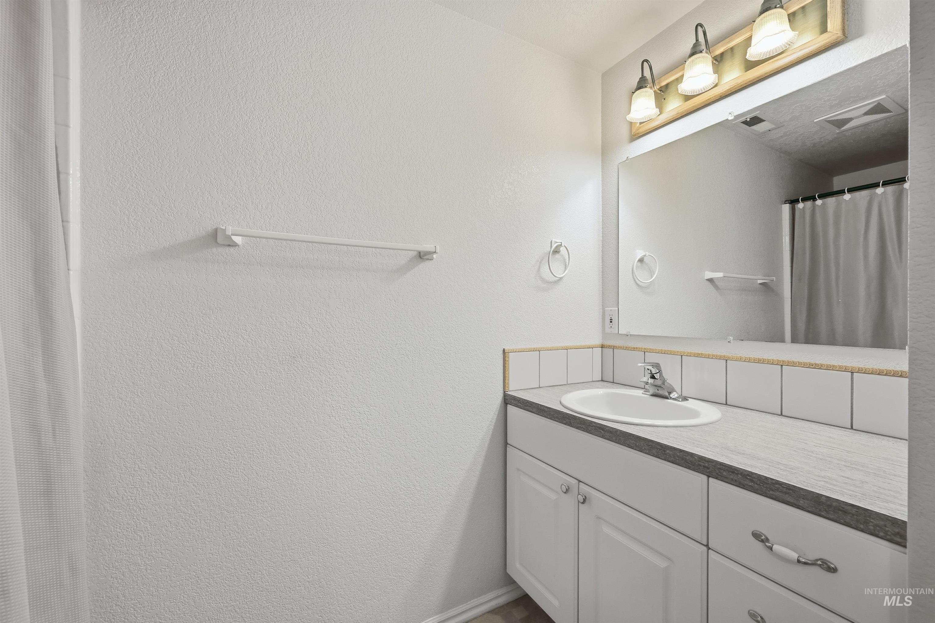 11606 Eva Lane Caldwell, ID 83607 - Photo 34 of 47