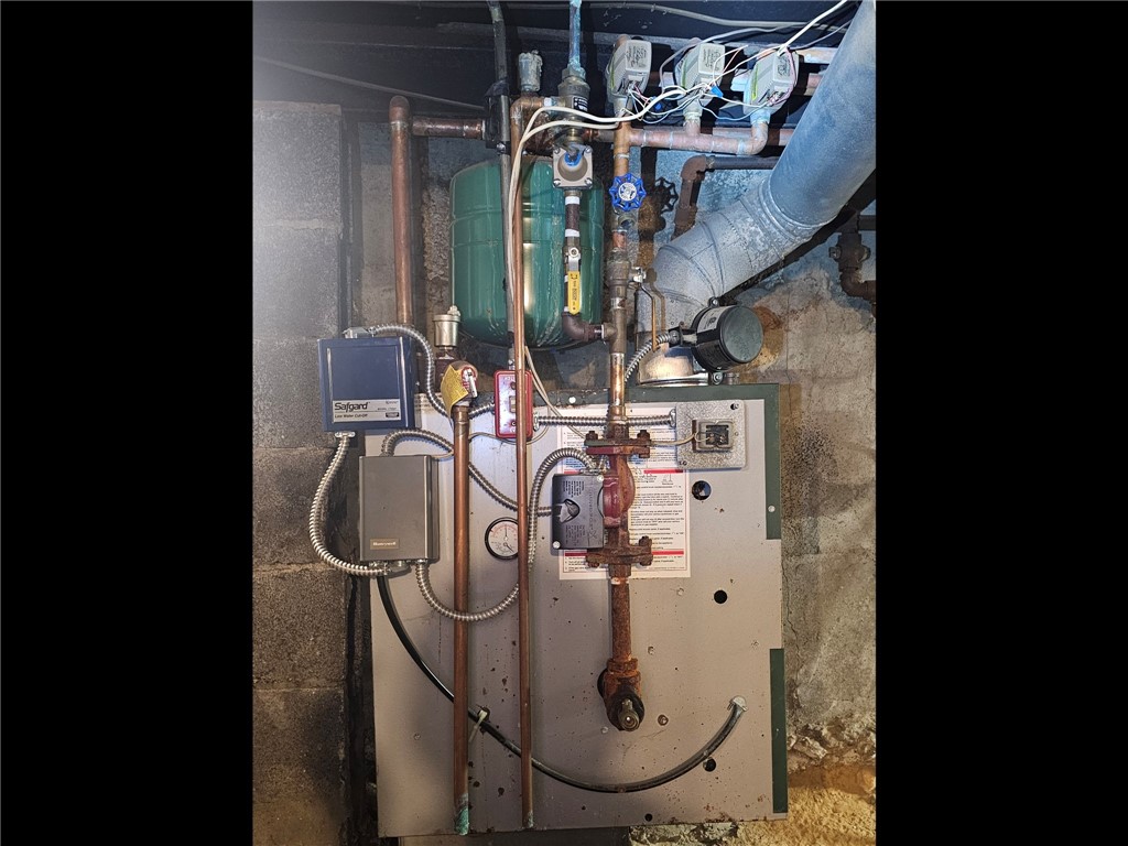 59 Division Street Woonsocket, RI 02895 - Photo 25 of 29 Natural Gas Boiler