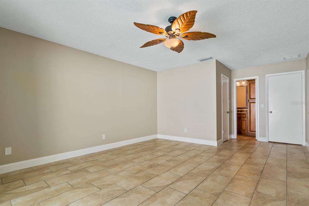 14918 Old Pointe Road Tampa, FL 33613 - Photo 25 of 46