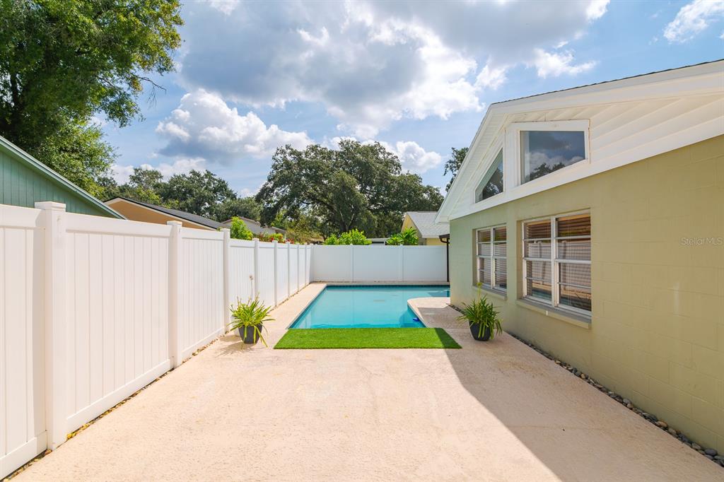 14918 Old Pointe Road Tampa, FL 33613 - Photo 38 of 46