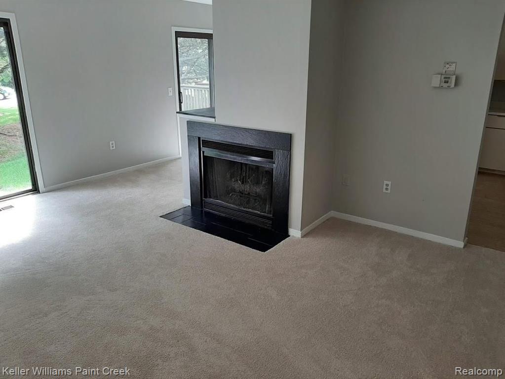573 Victoria Court Rochester Hills, MI 48307 - Photo 3 of 24