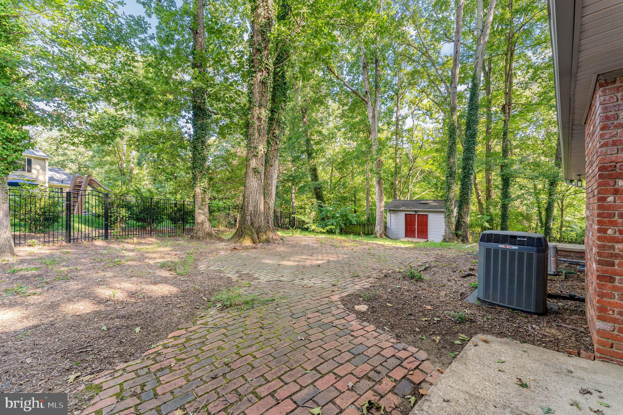 112 Jay Road Fredericksburg, VA 22405 - Photo 44 of 44 a backyard of a house with lots of green space