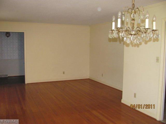1605 Bolingbroke Road High Point, NC 27265 - Photo 6 of 14 Living Room.